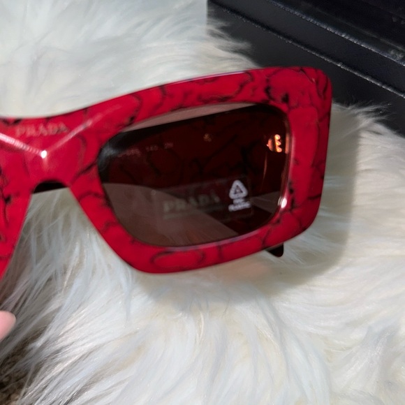 NWT Prada PR13ZS 15D08S Etruscan Marble Red Cat Eye Women Sunglasses - Picture 14 of 15